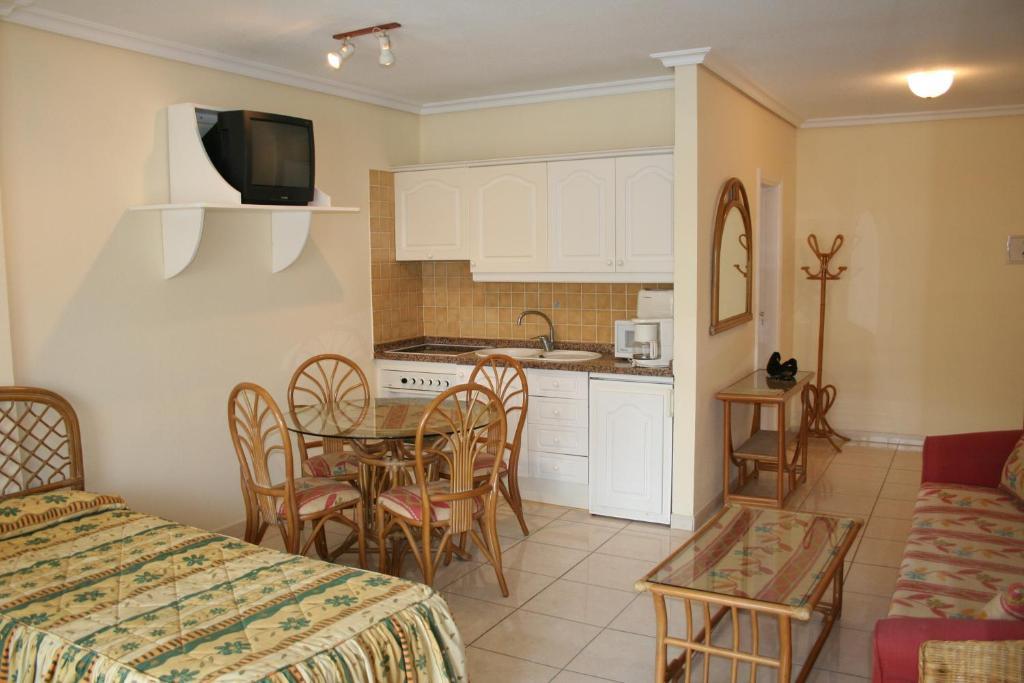 Chayofa Country Club Aparthotel Playa de las Americas  Rum bild